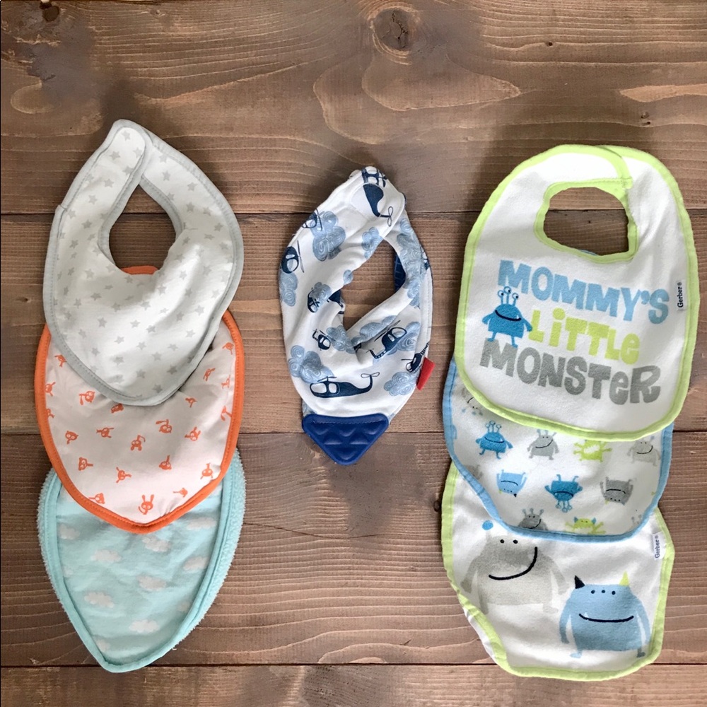 Lot of 7 bibs!